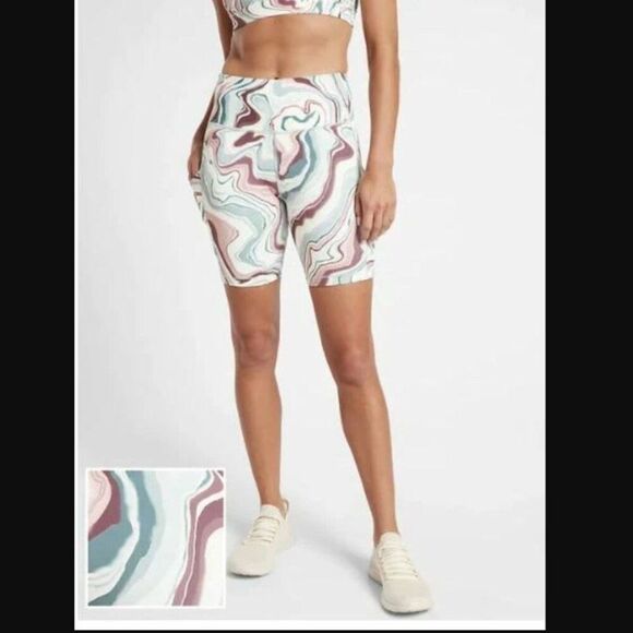 Athleta Ultimate Stash Pocket Printed 7" Short Size M - Picture 1 of 9
